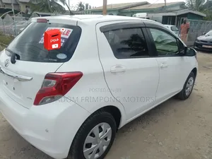 Toyota Vitz 2014 White