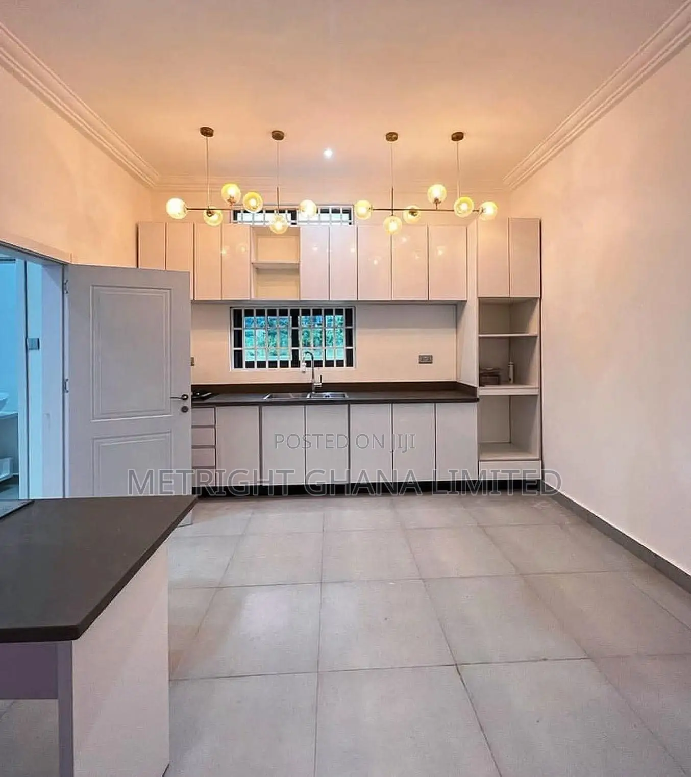 3bdrm House in Metright Gh, Accra Metropolitan for sale