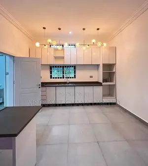 3bdrm House in Metright Gh, Accra Metropolitan for sale