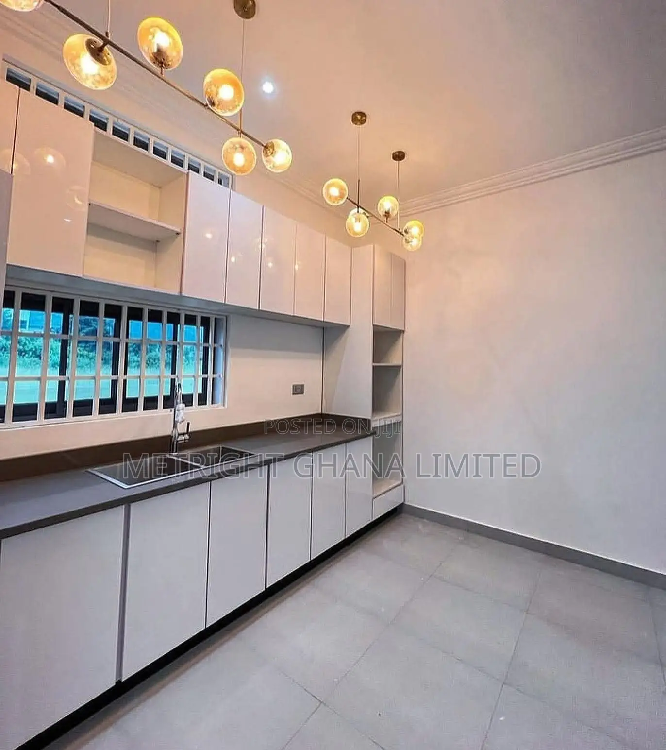 3bdrm House in Metright Gh, Accra Metropolitan for sale