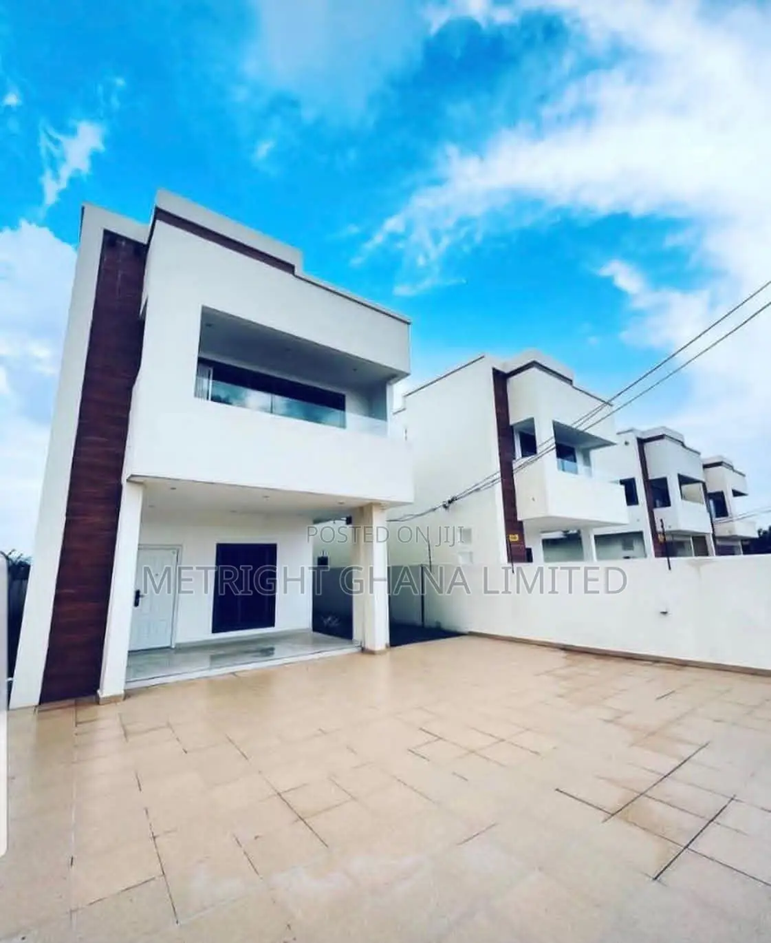 3bdrm House in Metright Gh, Accra Metropolitan for sale