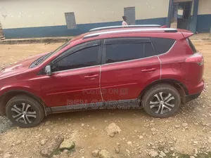 Toyota RAV4 2017 Red