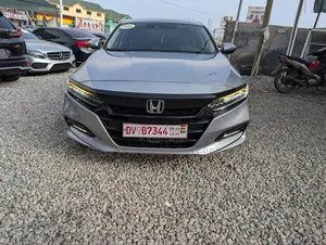 Honda Accord Touring 2.0T 2020 White