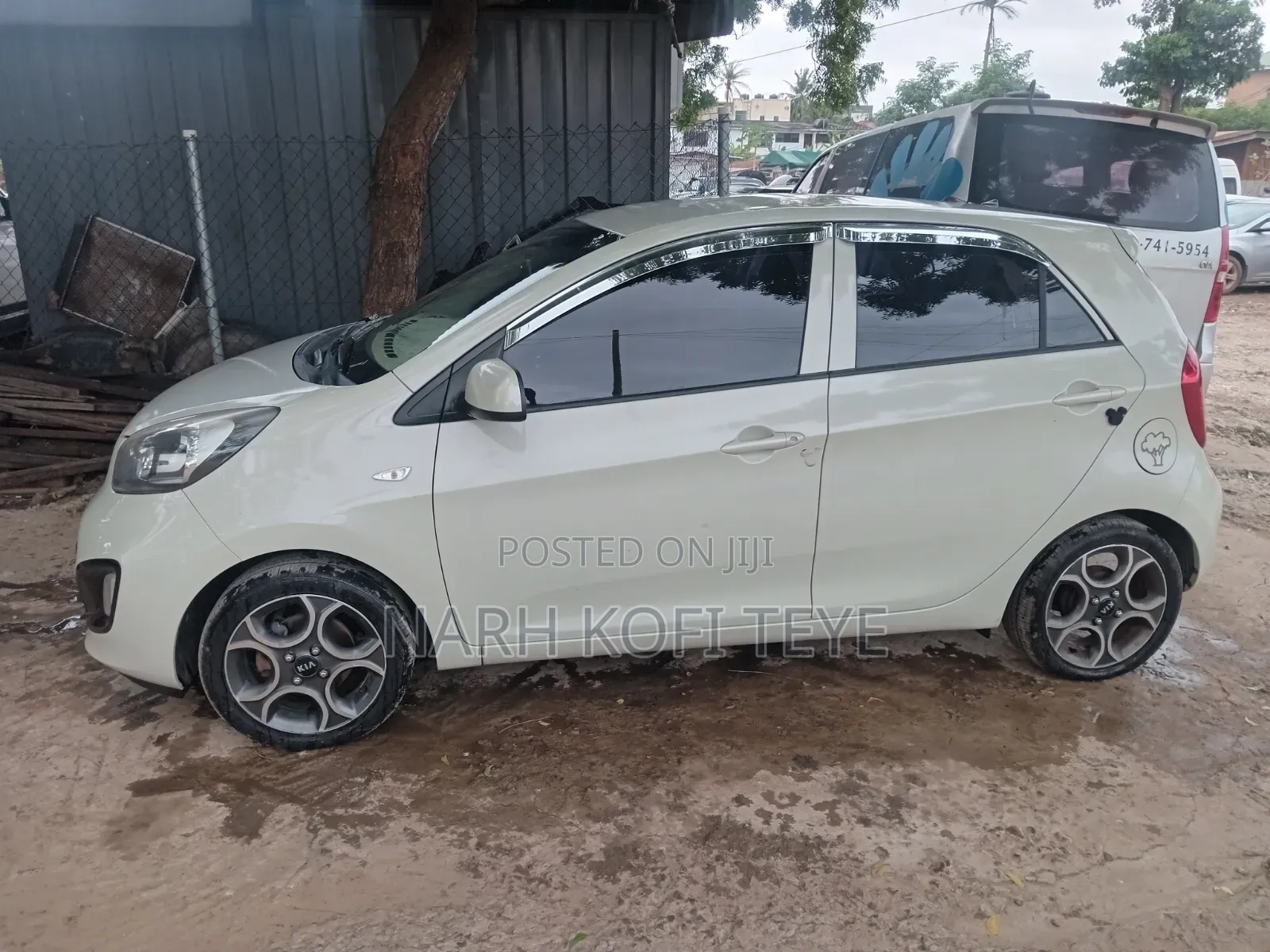 Kia Morning 2013 Off white