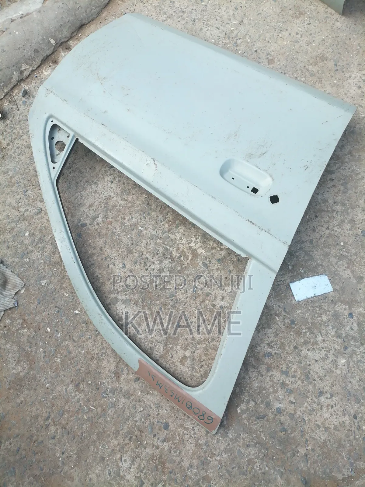 Maruti Suzuki Alto800 Front Door(R)
