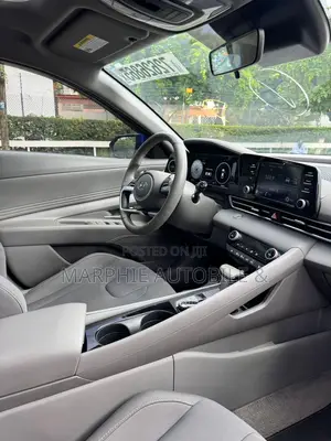 Hyundai Elantra Limited 2022 Blue