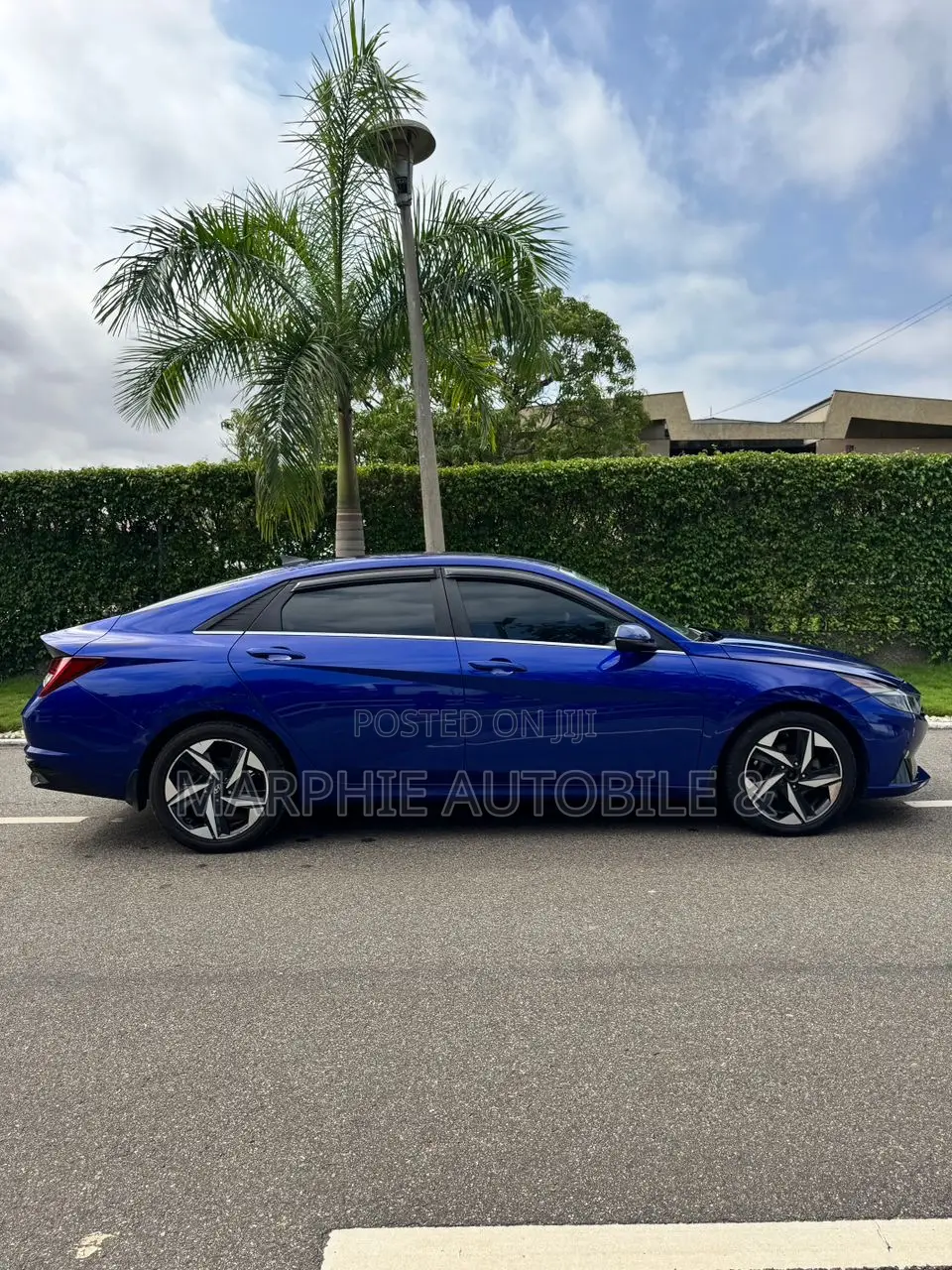 Hyundai Elantra Limited 2022 Blue