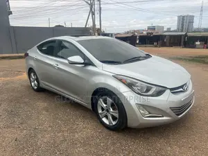 Hyundai Elantra 2016 Silver