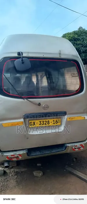 Nissan Caravan (Urvan) 2008 Grey