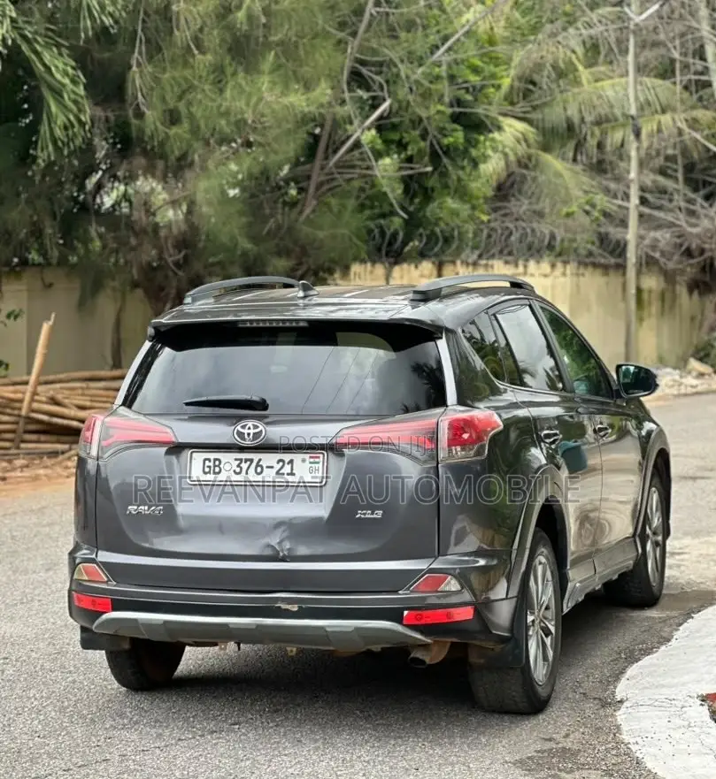 Toyota RAV4 2018 Gray