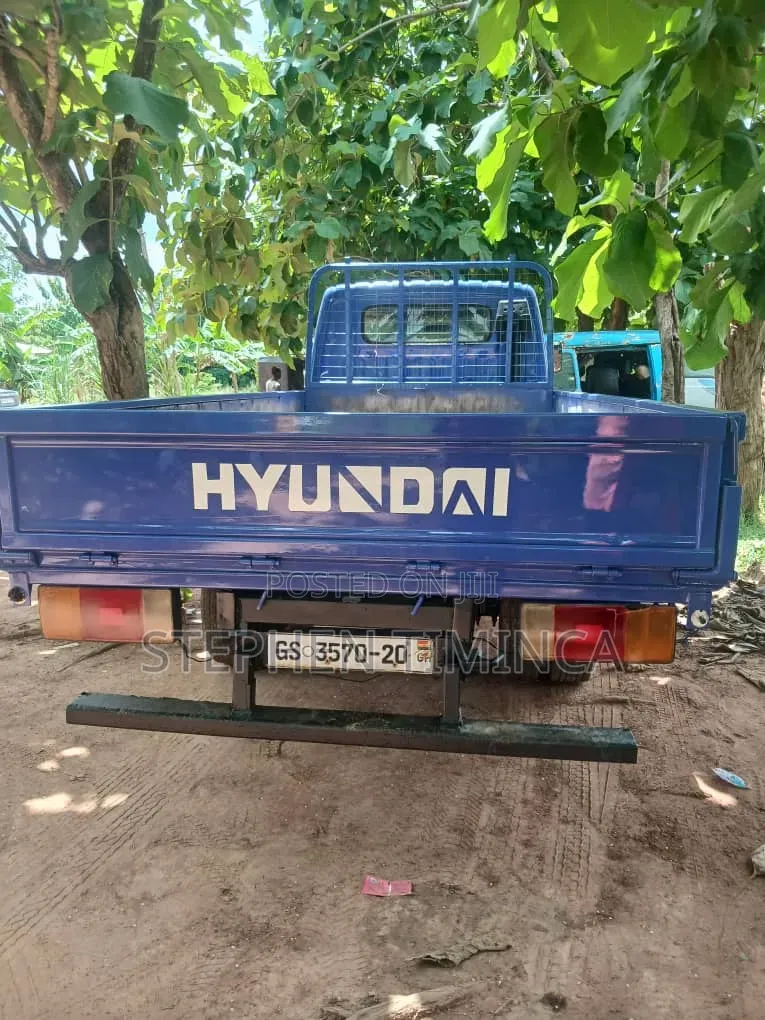 Hyundai Mighty 2