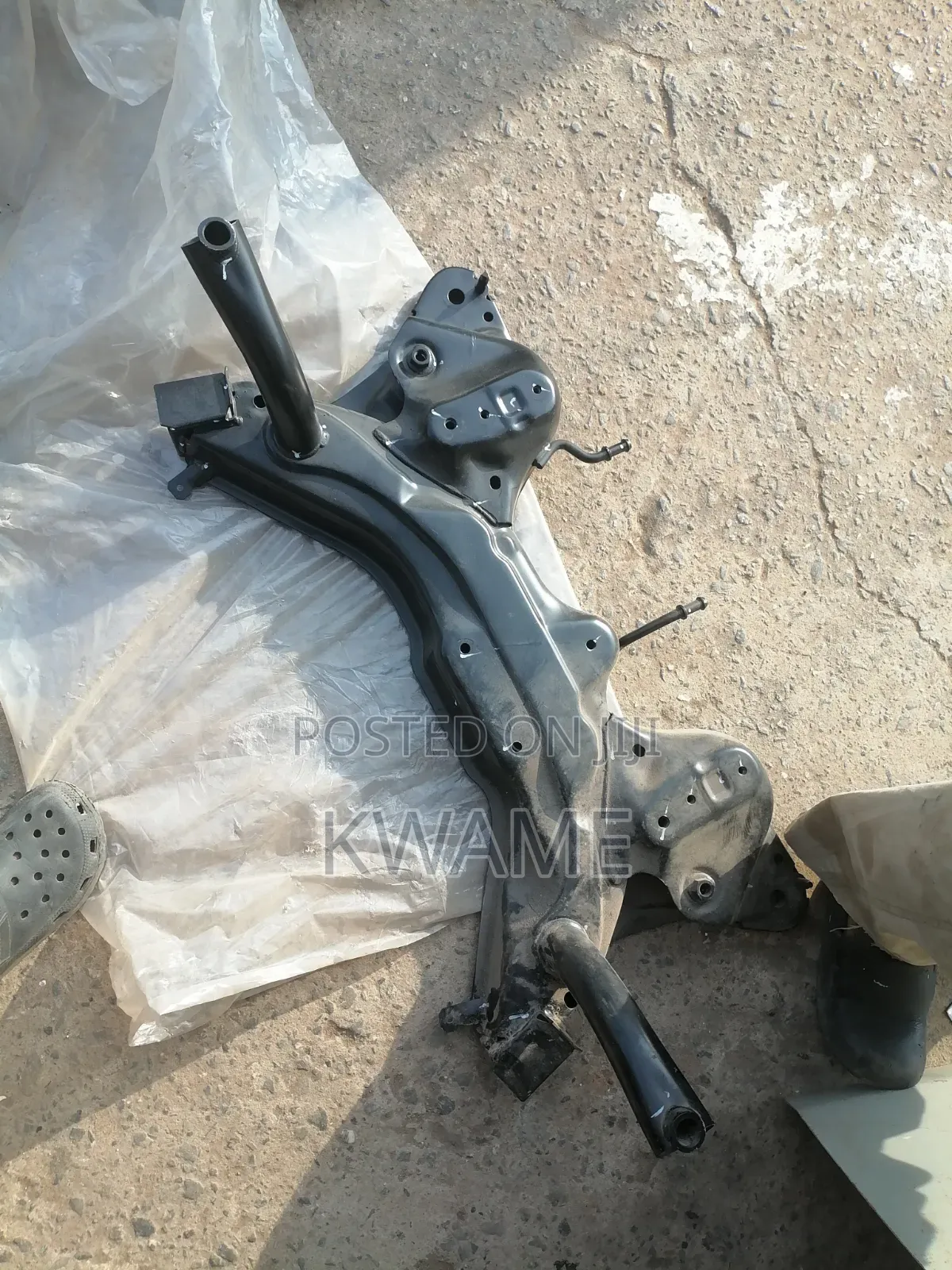 Mitsubishi Pajero (2010 - 2018) Beam