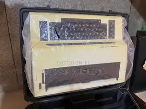 Privileg Electronic 3000 Typewriter