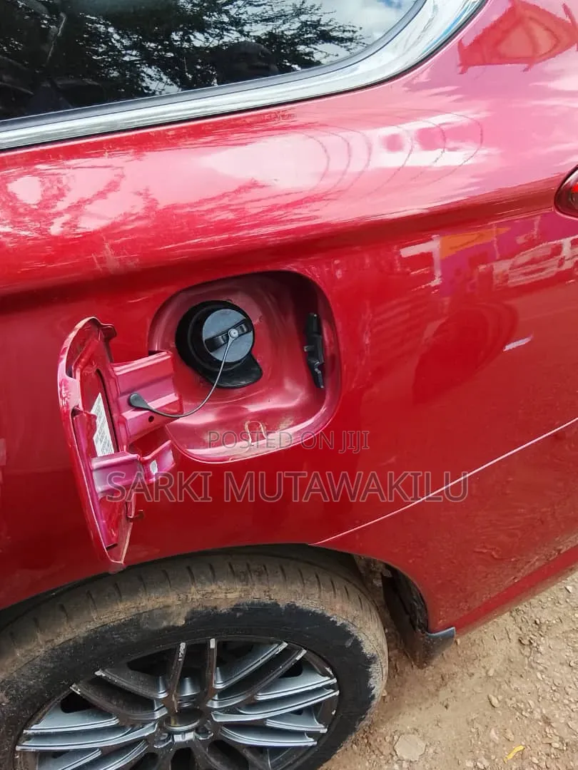 Mitsubishi Outlander 2016 Red