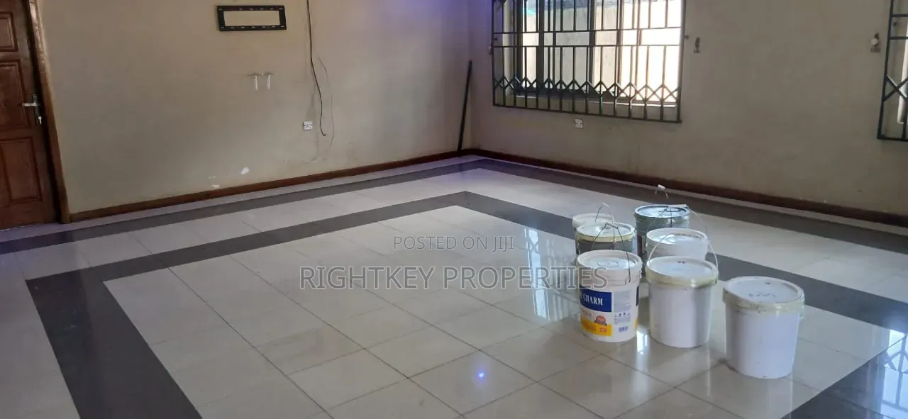 6bdrm House in Rightkey, Kumasi Metropolitan for rent
