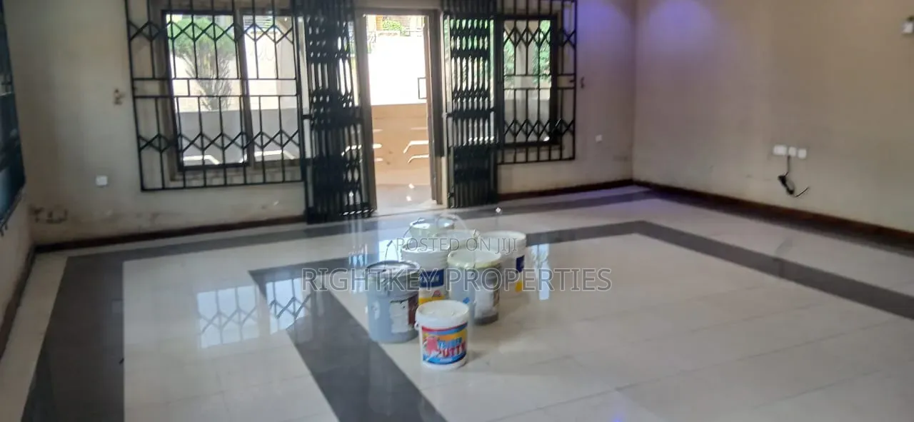 6bdrm House in Rightkey, Kumasi Metropolitan for rent