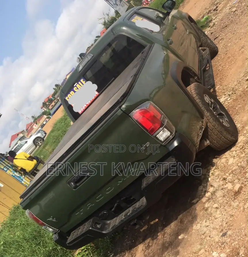 Toyota Tacoma 2022 Green