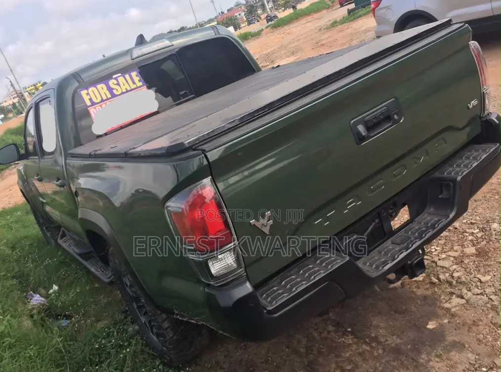 Toyota Tacoma 2022 Green
