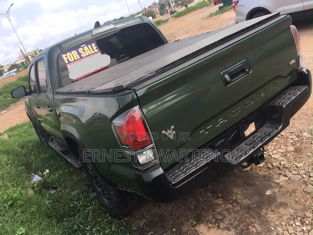 Toyota Tacoma 2022 Green