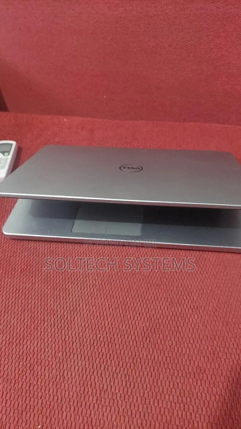 Laptop Dell Inspiron 17 5749 8GB Intel Core I7 SSD 500GB