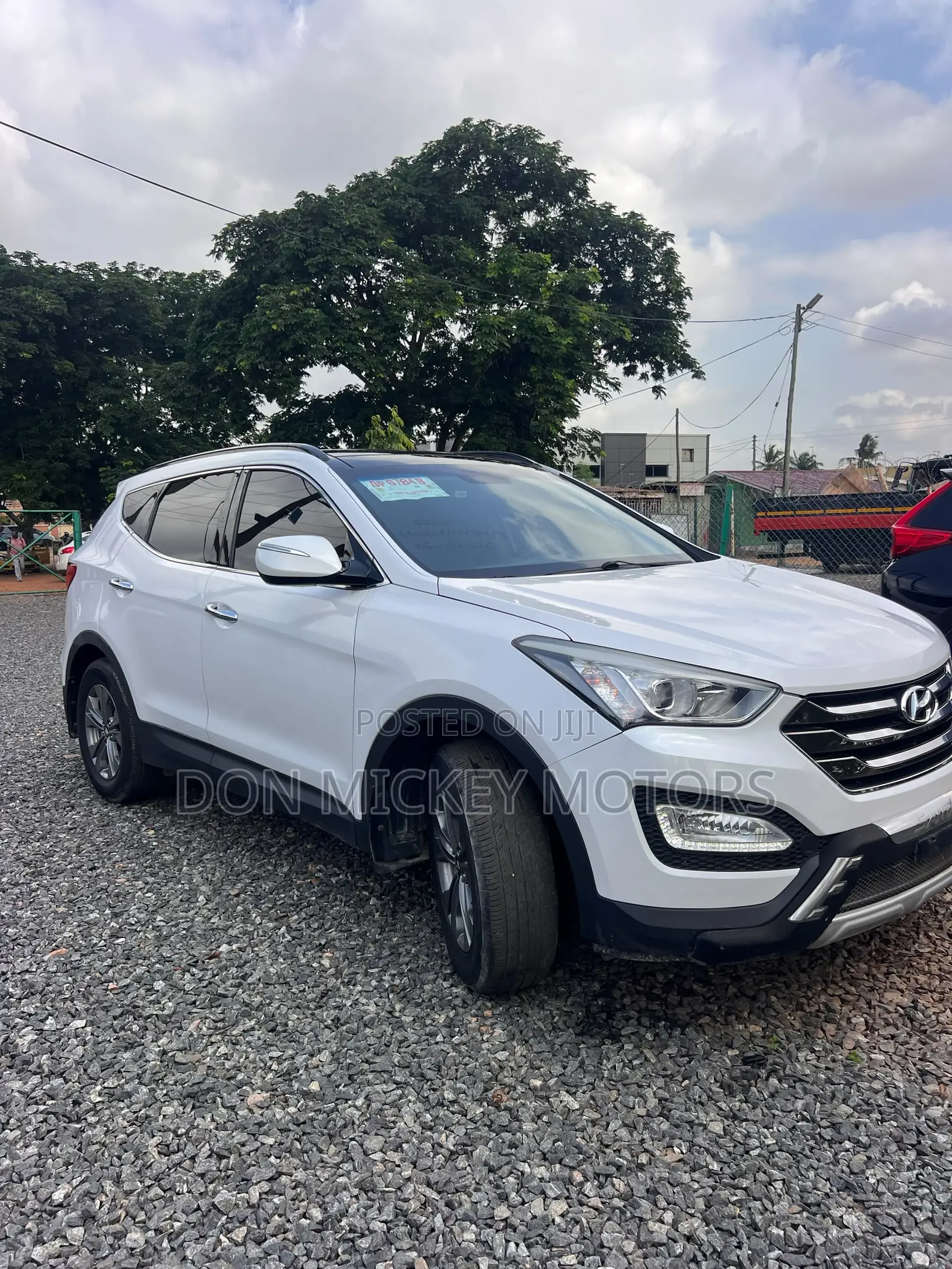 Hyundai Santa Fe Limited w/Saddle Interior 4dr SUV AWD (3.3L 6cyl 6A)