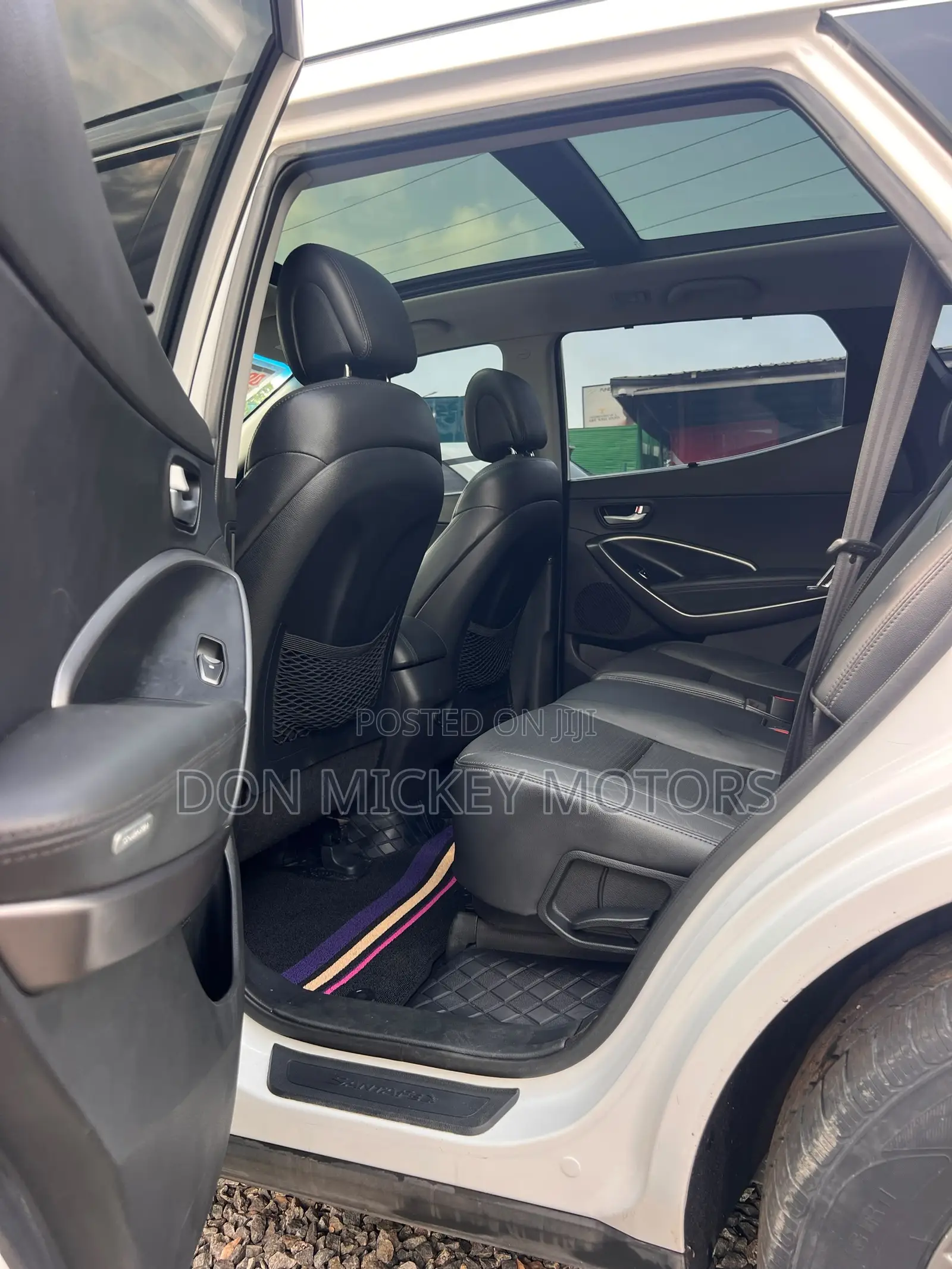 Hyundai Santa Fe Limited w/Saddle Interior 4dr SUV AWD (3.3L 6cyl 6A)
