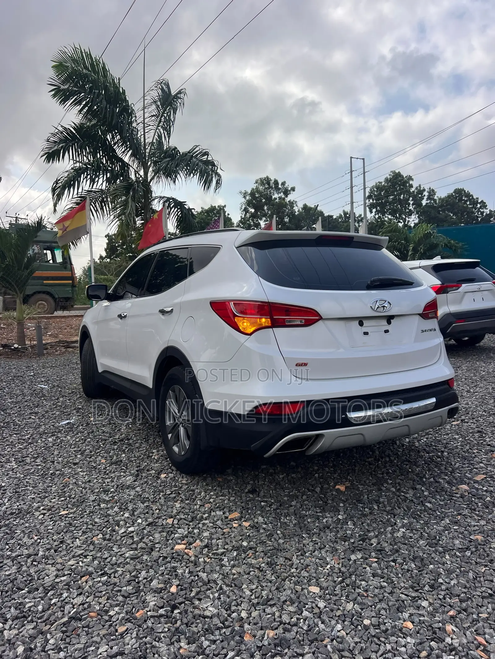 Hyundai Santa Fe Limited w/Saddle Interior 4dr SUV AWD (3.3L 6cyl 6A)