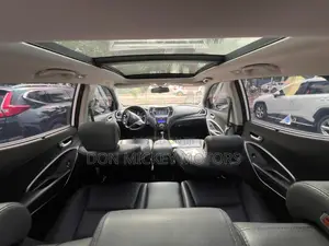Hyundai Santa Fe Limited w/Saddle Interior 4dr SUV AWD (3.3L 6cyl 6A)