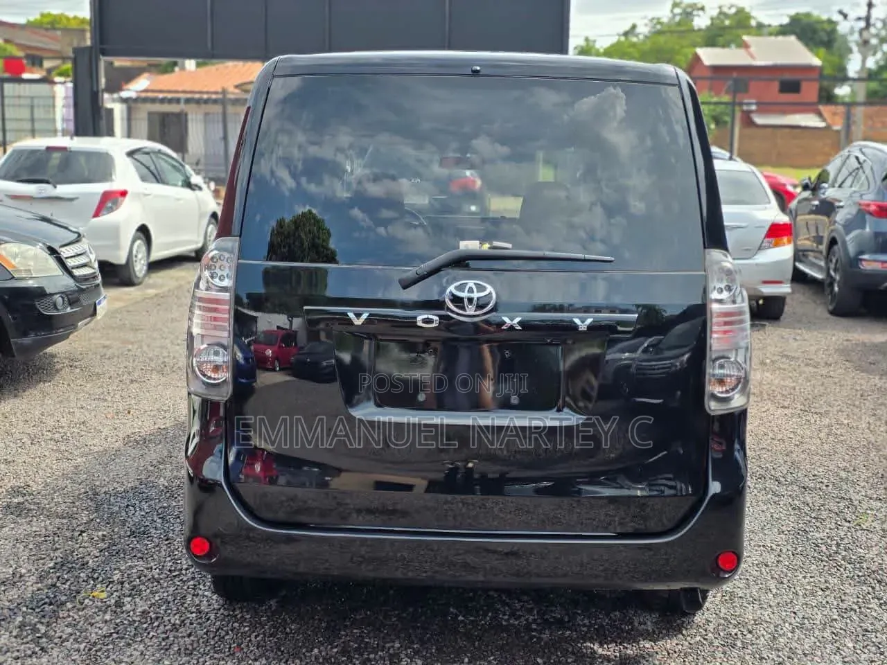 Toyota Voxy 2010 Black