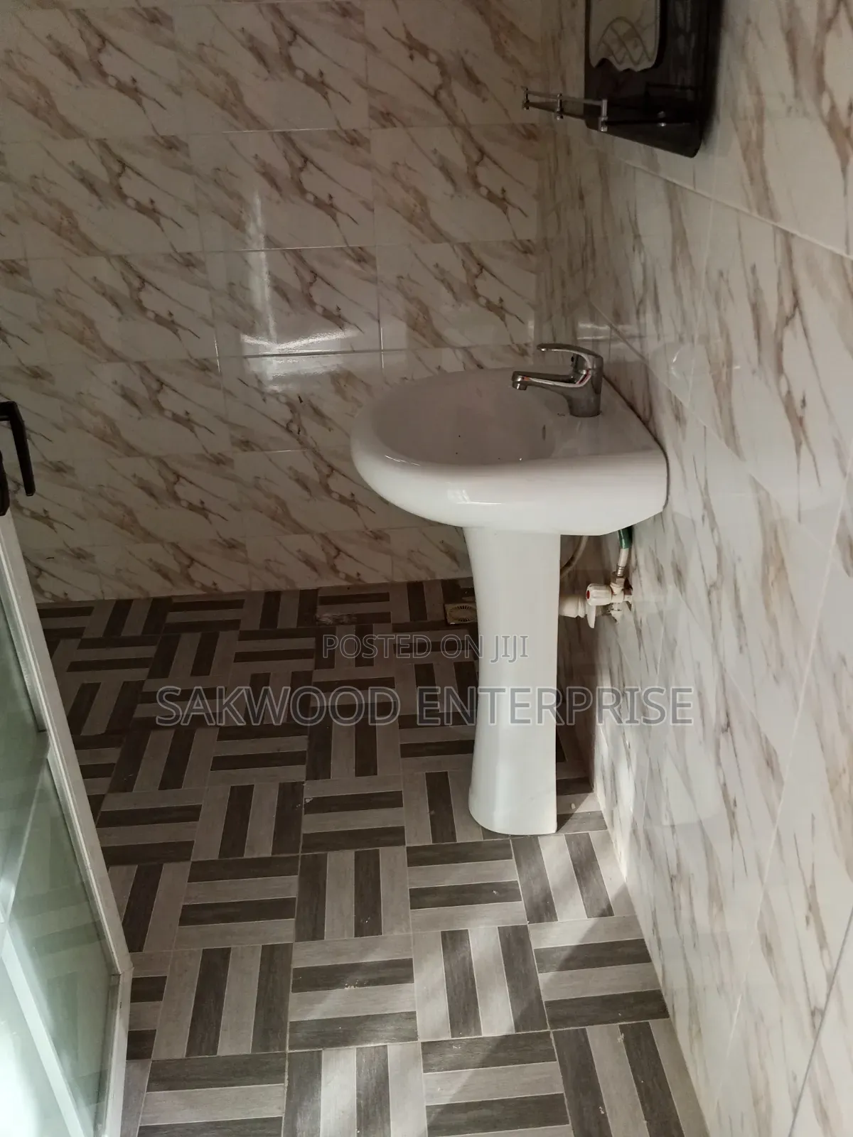 1bdrm Apartment in Sakwood Enterprise, Oyibi for rent