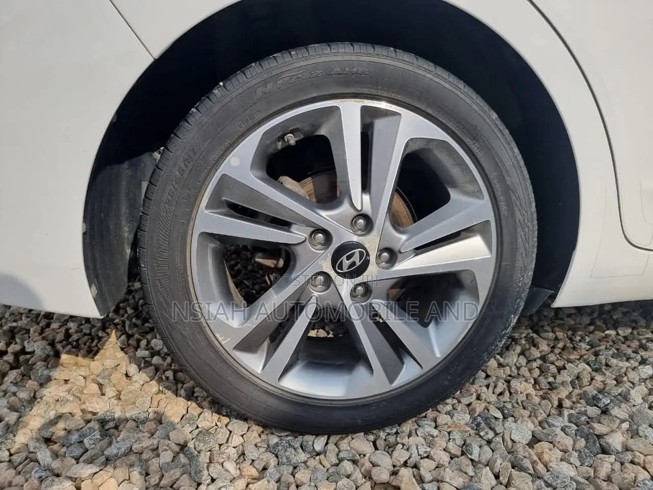 Hyundai Avante 2017 White