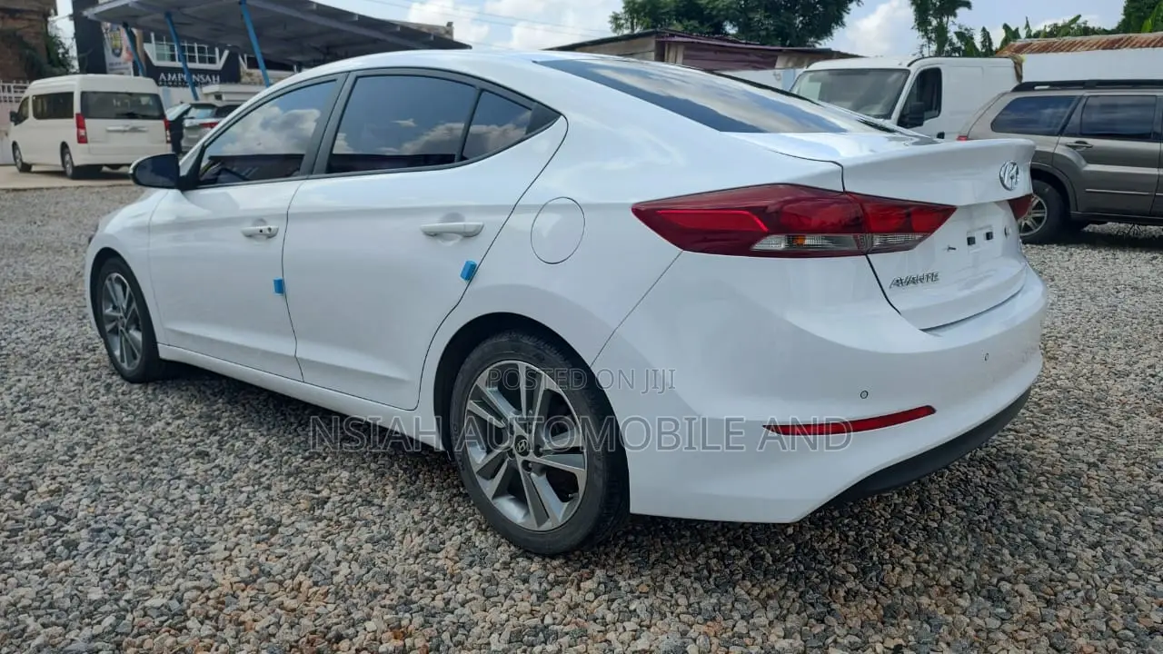 Hyundai Avante 2017 White