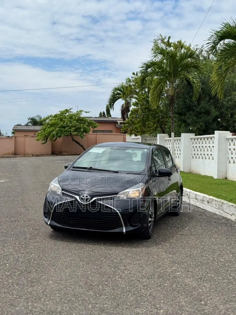 Toyota Yaris LE Hatchback 5dr 2015 Black