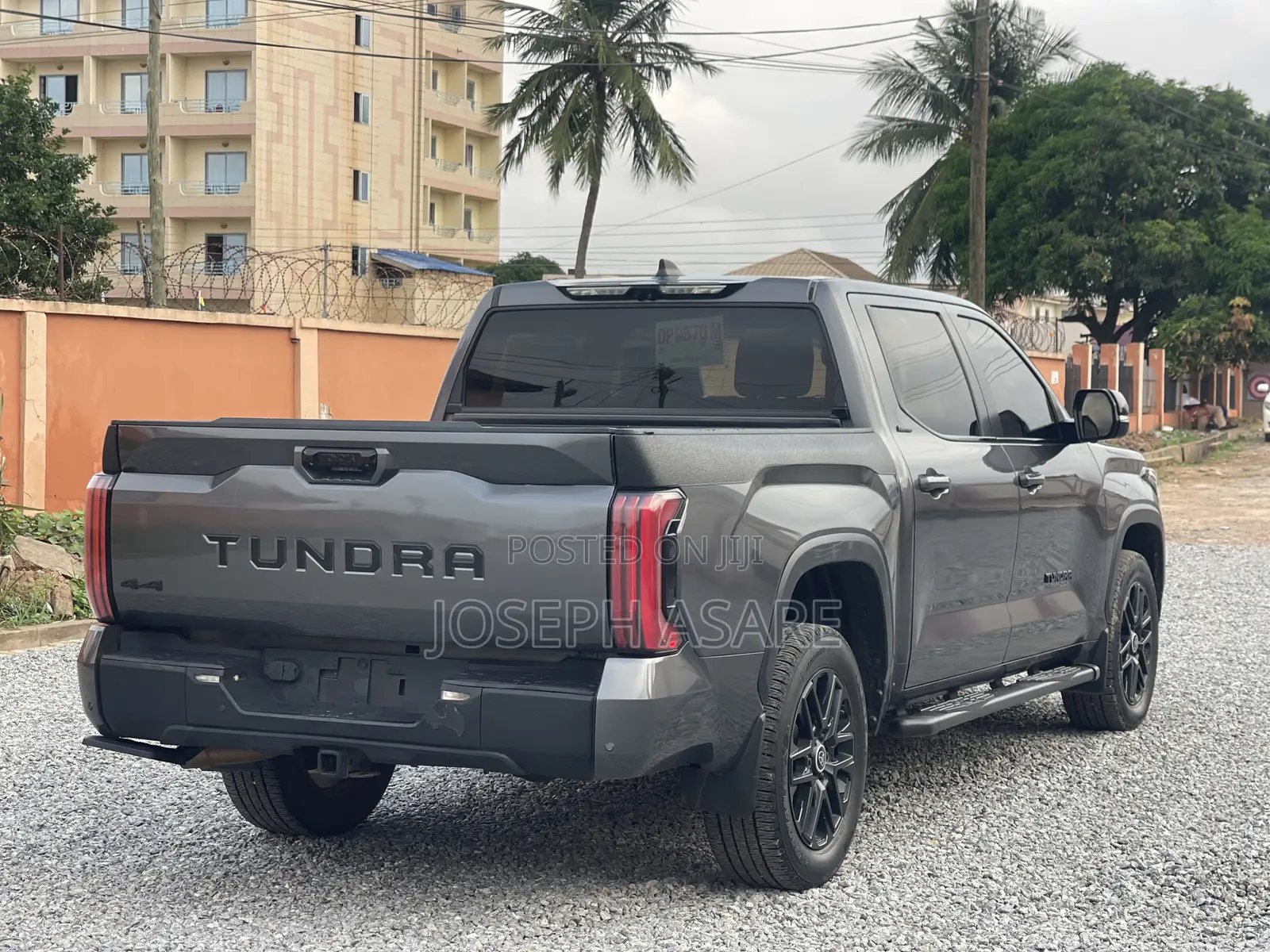Toyota Tundra Hybrid 2024 Gray