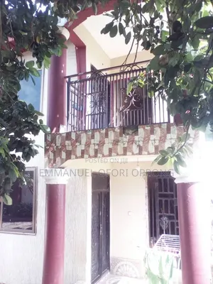 5bdrm Apartment in Kumasi Metropolitan for sale