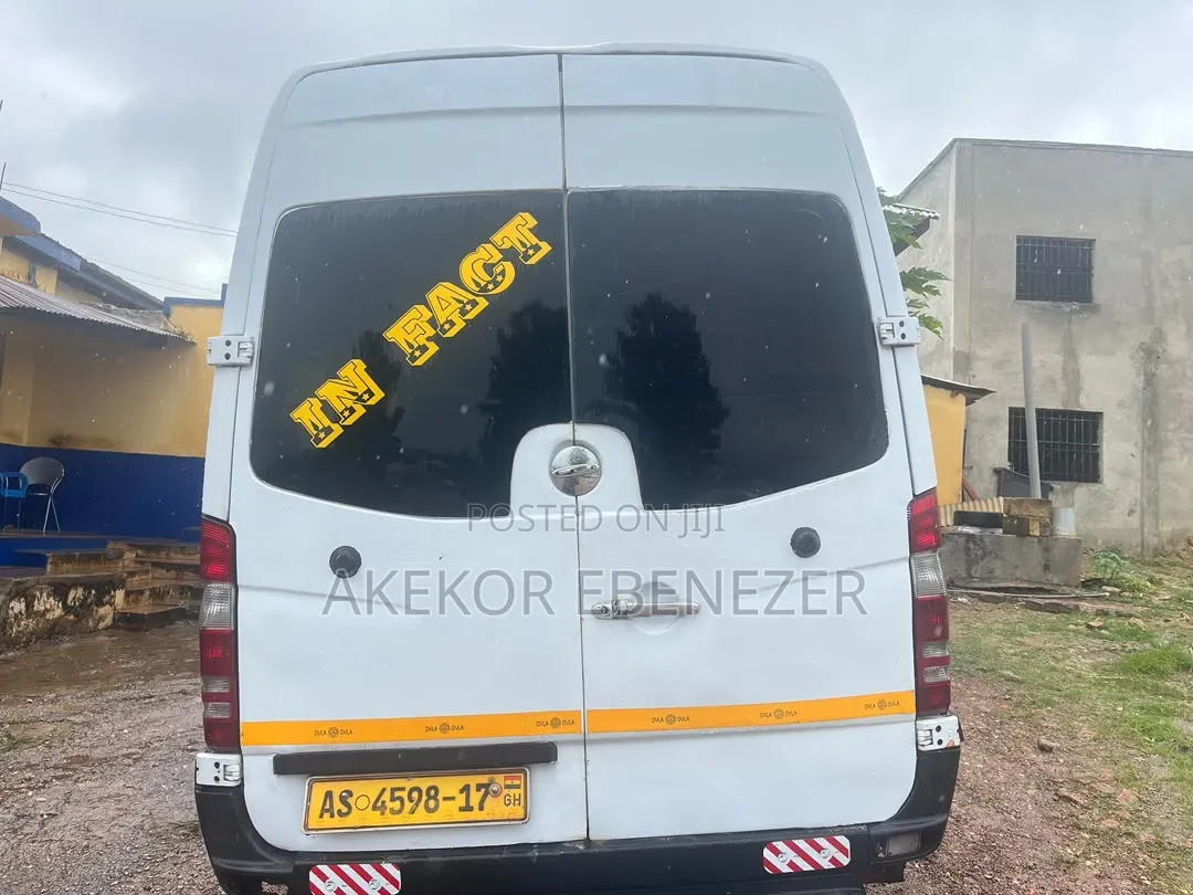 Mercedes-Benz Sprinter 2013 White