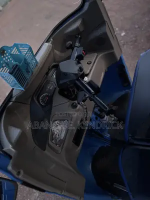 Bajaj RE 2025 Blue