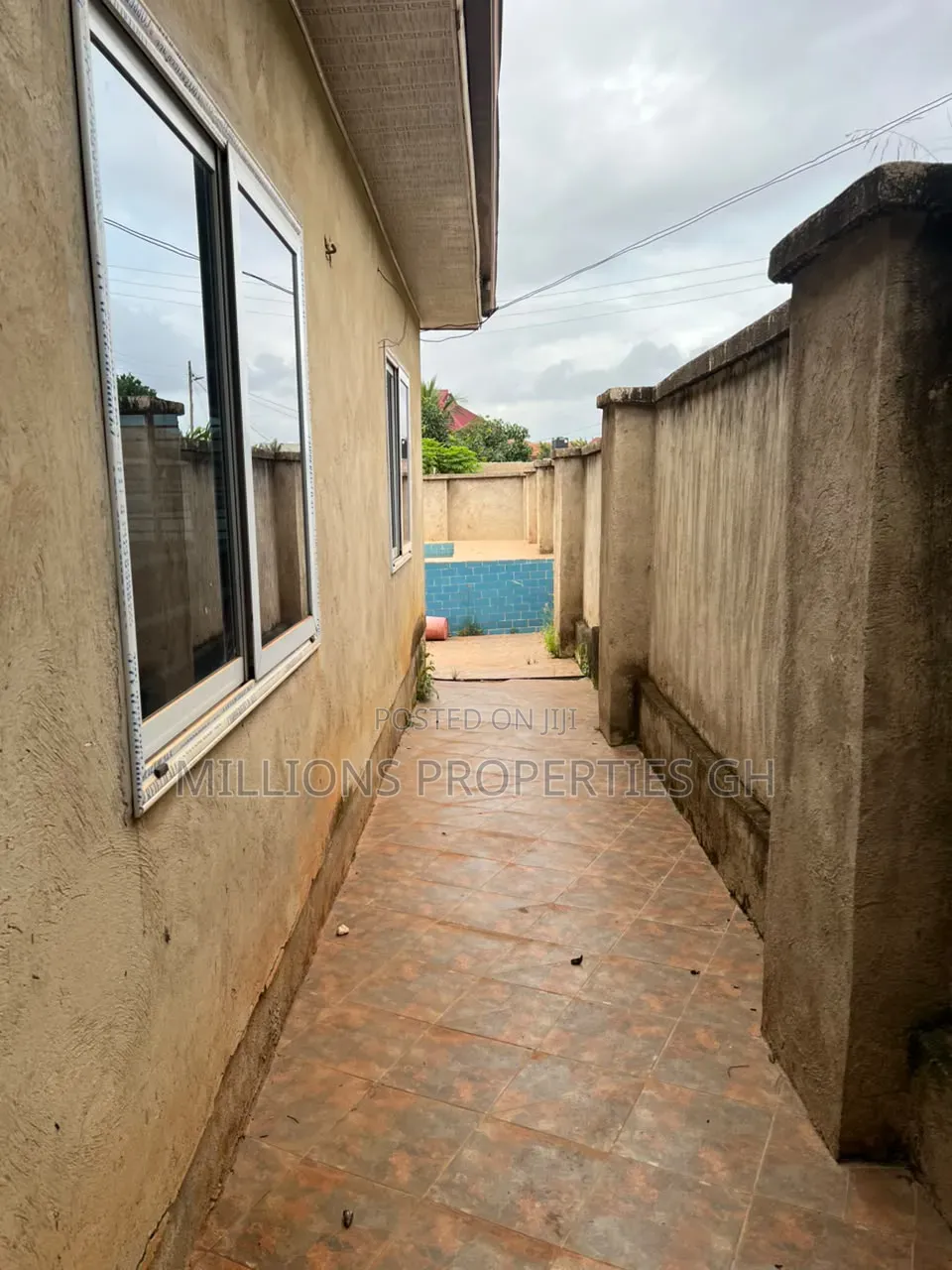 3bdrm House in Millions Properties, Kumasi Metropolitan for sale