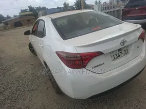 Toyota Corolla 2017 White