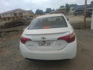 Toyota Corolla 2017 White