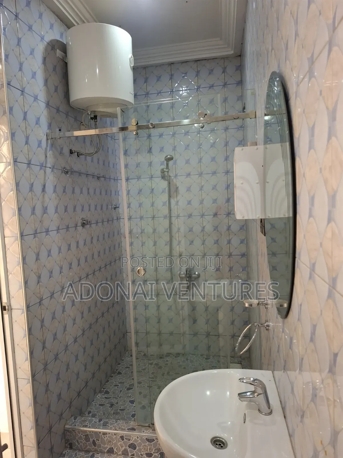 4bdrm House in Ahodwo Daban, Kumasi Metropolitan for sale