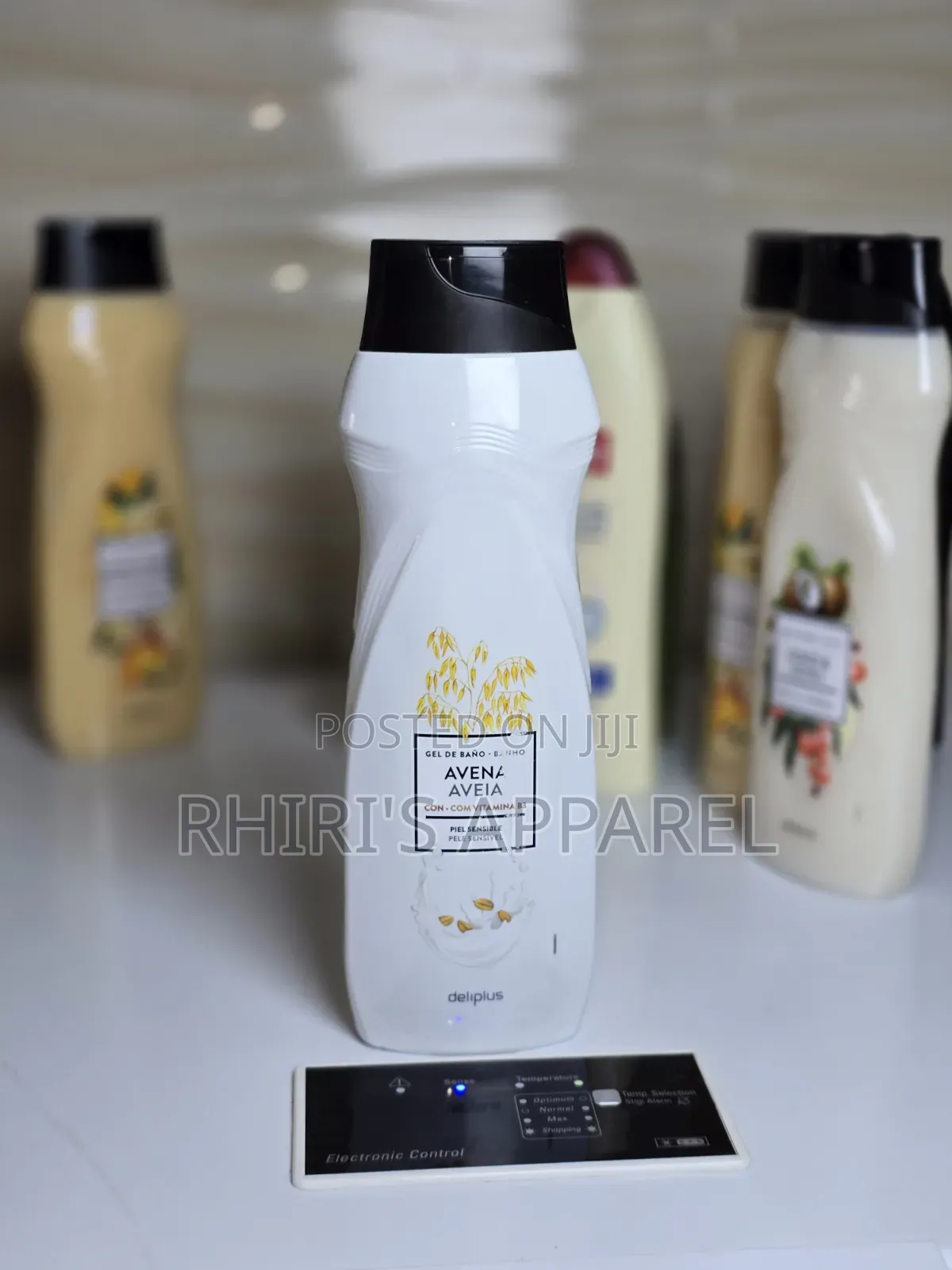 Deliplus Shower Gel.