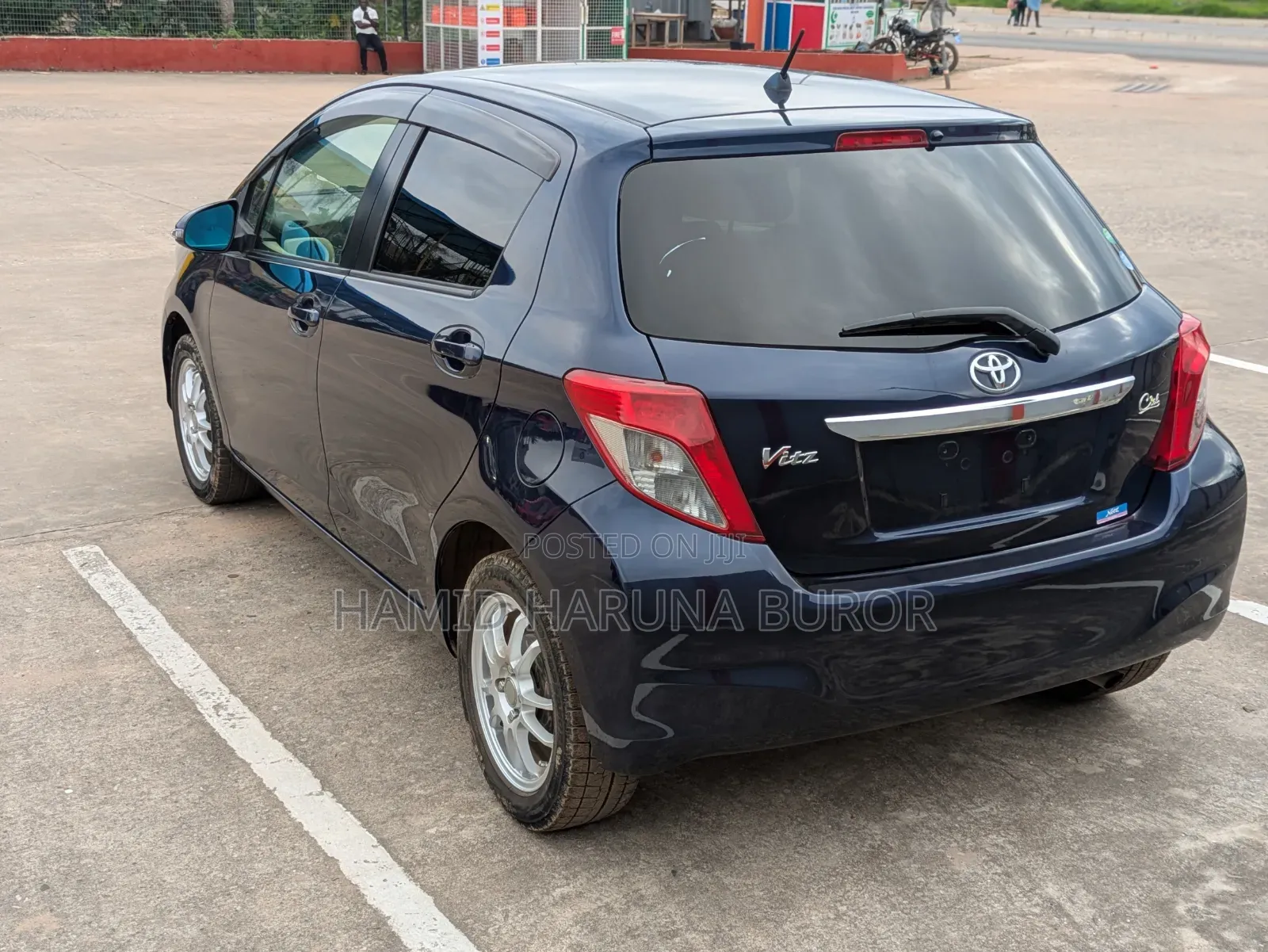 Toyota Vitz 1.3 FWD 5dr 2013 Blue