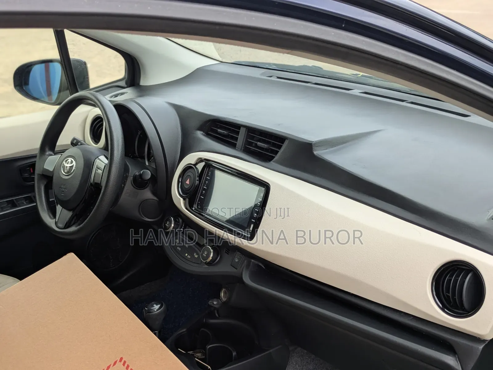 Toyota Vitz 1.3 FWD 5dr 2013 Blue