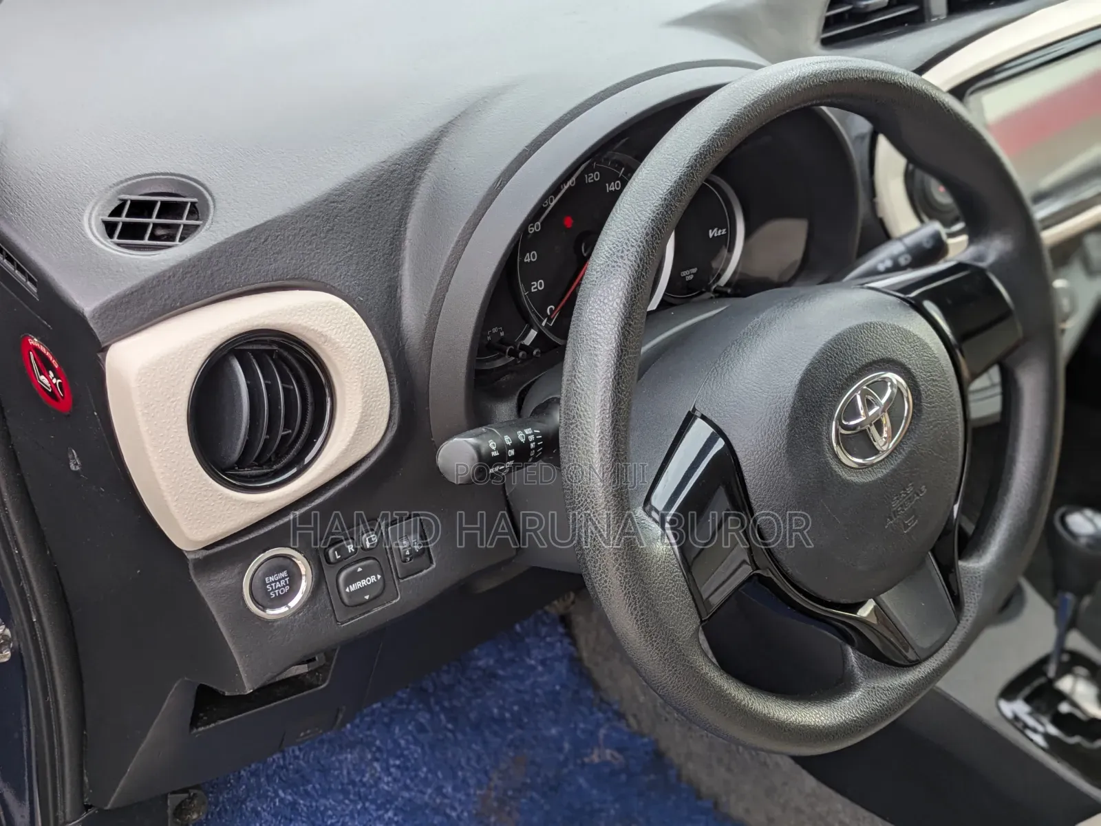 Toyota Vitz 1.3 FWD 5dr 2013 Blue