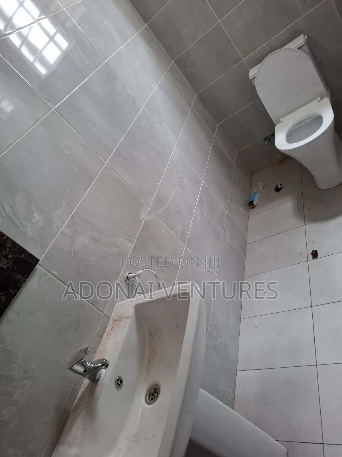 2bdrm Apartment in Ahodwo Daban, Kumasi Metropolitan for rent