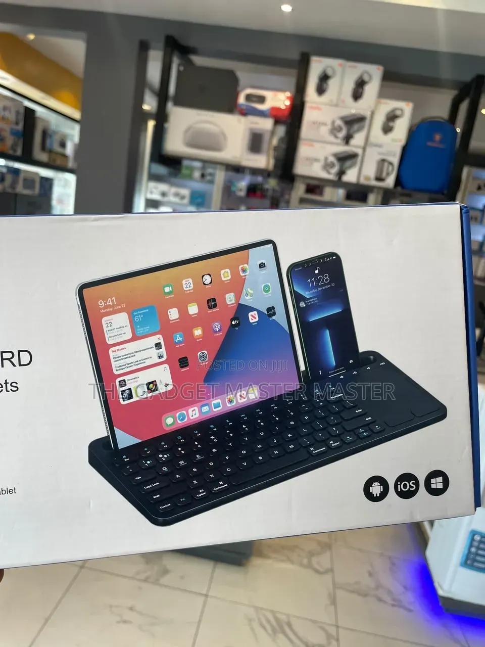 Cradle Wireless Keyboard for iPad, Smartphone Tablets