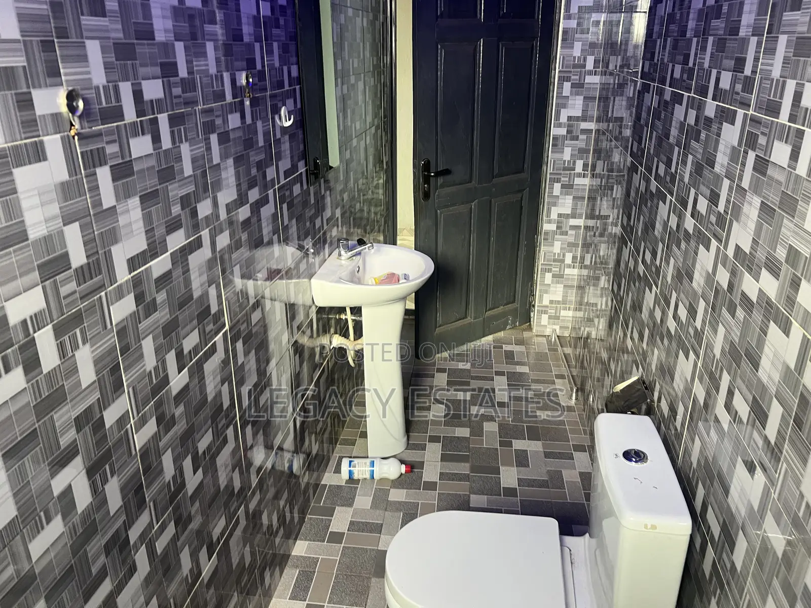 2bdrm Apartment in Tema Metropolitan for rent