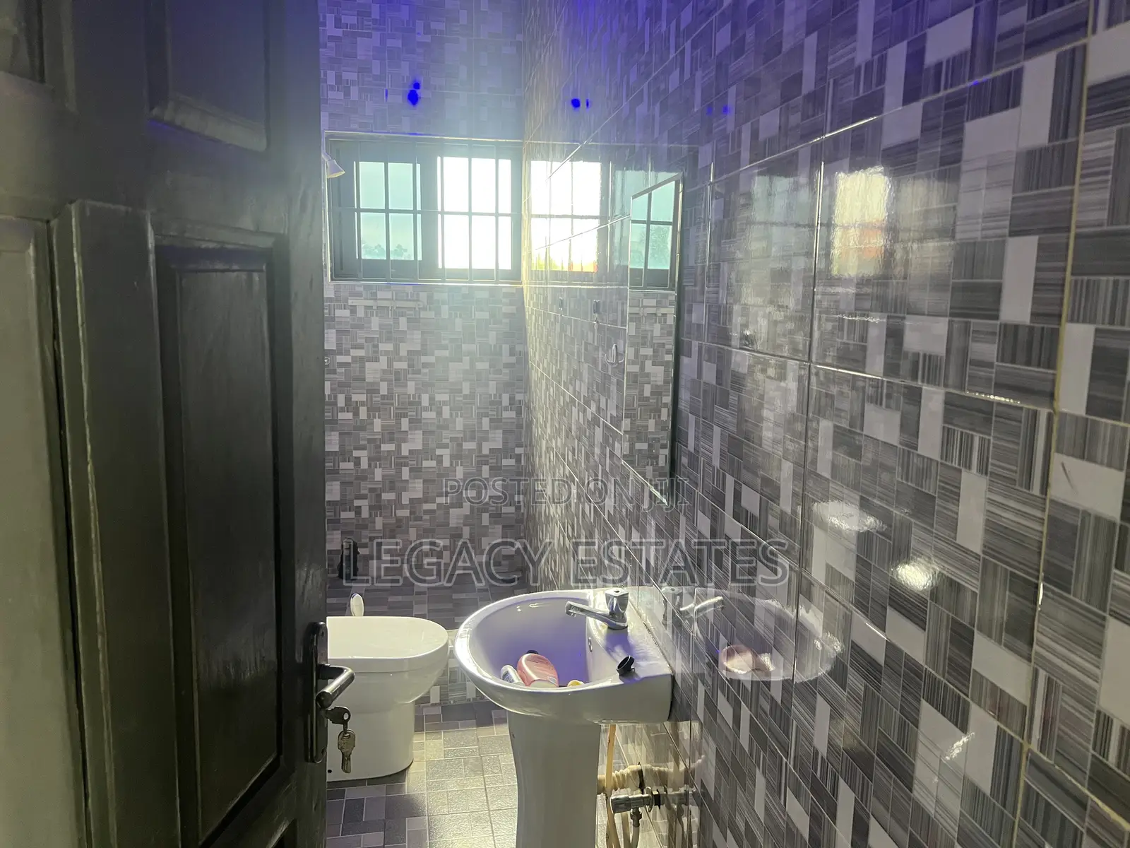 2bdrm Apartment in Tema Metropolitan for rent