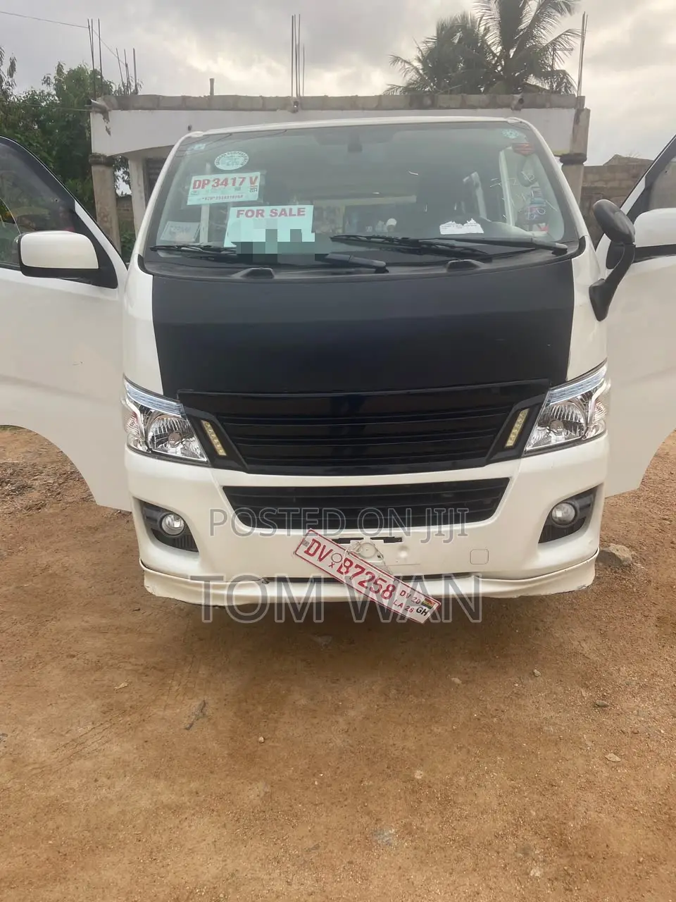 Nissan Caravan (Urvan) 2016 White